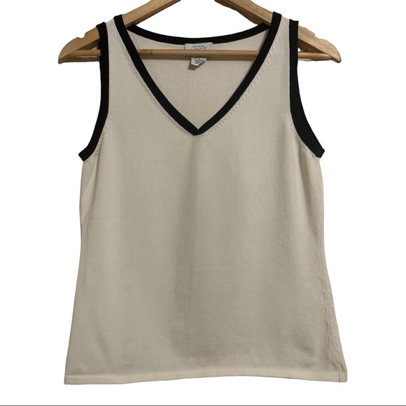 Ann Taylor LOFT Woman’s White Knit Black Trim Business Top M - Picture 1 of 4